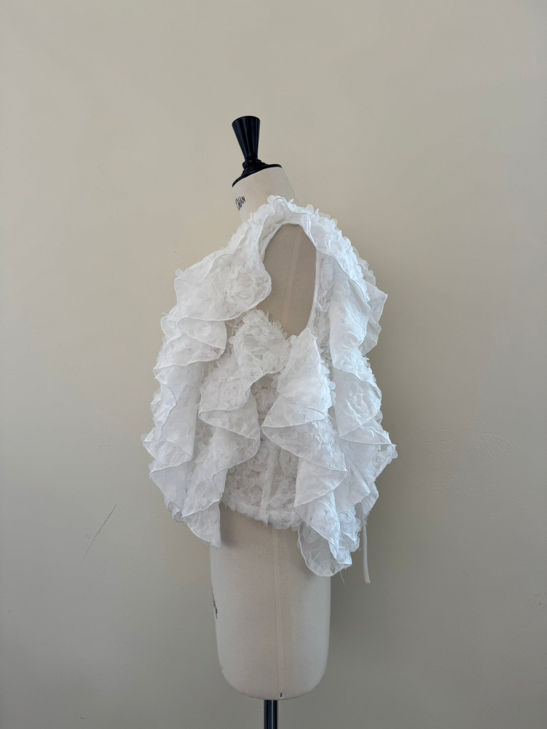 [予約] tulle gilet top / off white (11月下旬発送予定)