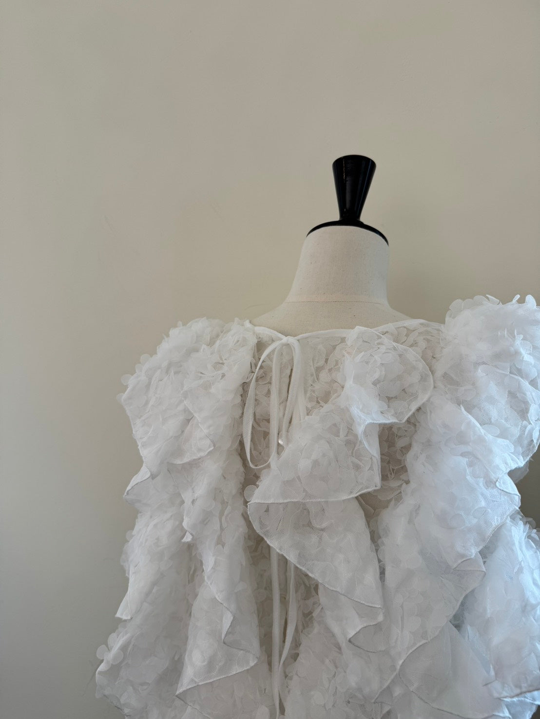 [予約] tulle gilet top / off white (11月下旬発送予定)
